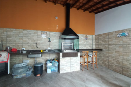 Sobrado à venda com 3 quartos, sendo 1 suíte, em Vila Lúcia, São Paulo, SP