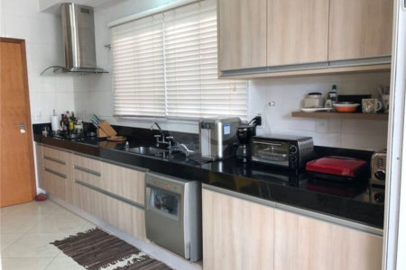 Casa à venda com 4 quartos, sendo 3 suítes, no condomínio Residencial Terra Nobre, Indaiatuba - SP