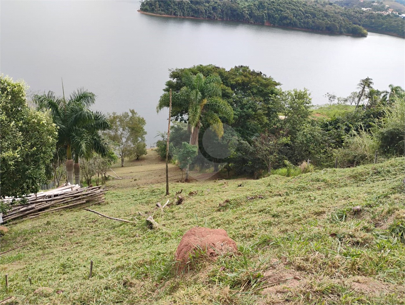 Terreno à venda no condomínio Portal do Igaratá, Igaratá - SP