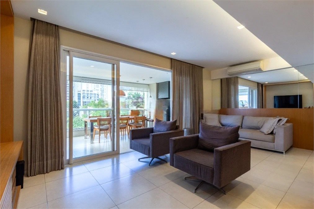 Apartamento à venda com 3 suítes em Água Branca, São Paulo, SP