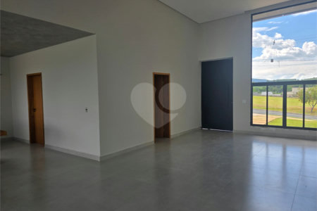 Casa à venda com 3 suítes no condomínio Village Ipanema 2, Araçoiaba da Serra - SP