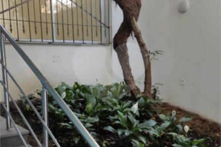 Sobrado à venda ou para alugar com 7 quartos, sendo 3 suítes, em Vila Mariana, São Paulo, SP