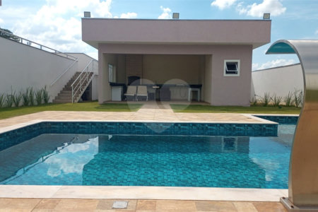 Casa à venda com 5 suítes no condomínio Village da Serra, Araçoiaba da Serra - SP