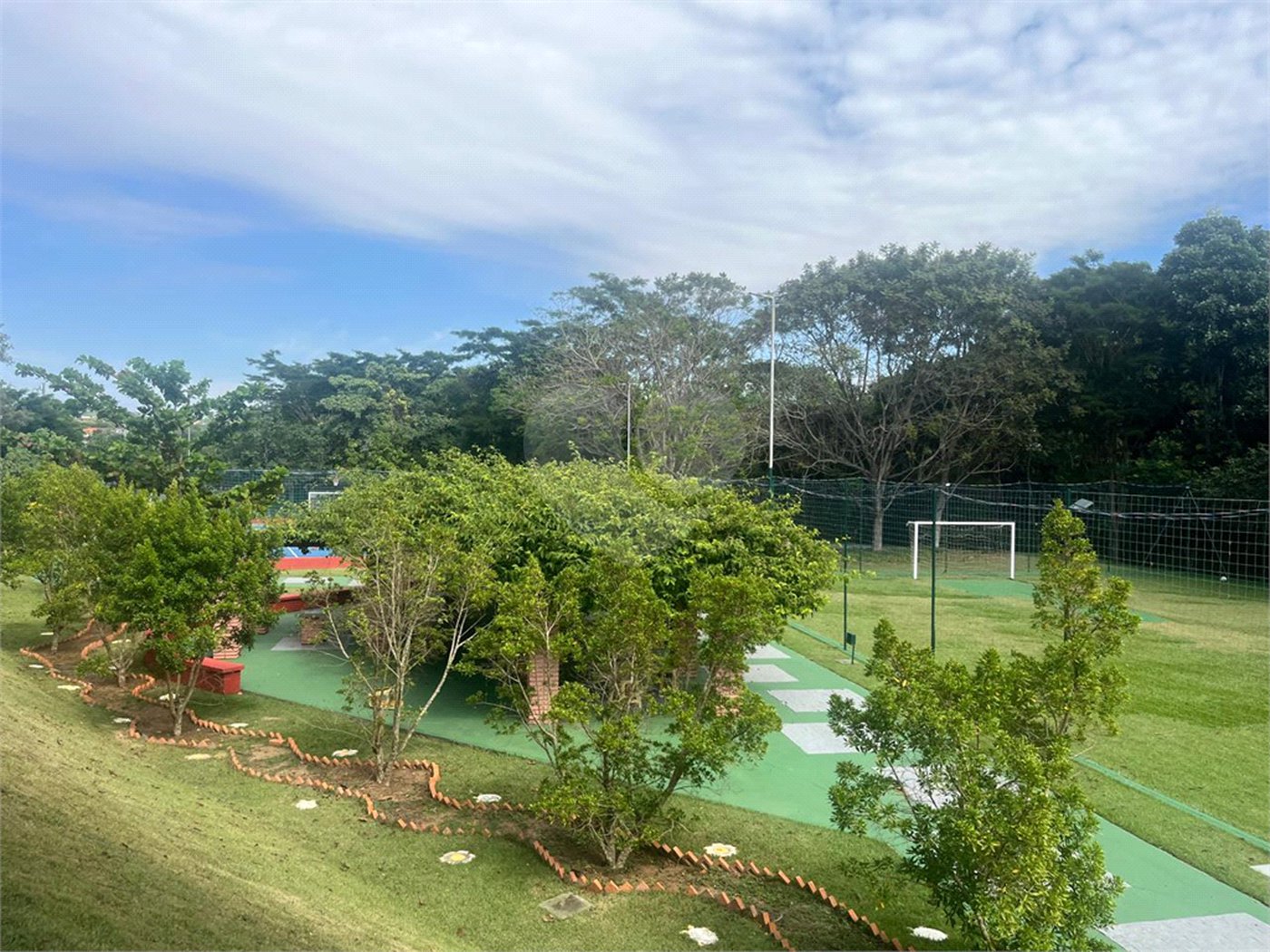 Casa à venda com 3 suítes no condomínio Lago da Serra, Araçoiaba da Serra - SP