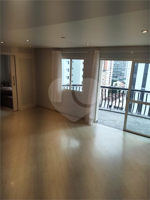 Apartamento à venda com 3 quartos, sendo 1 suíte, em Indianópolis, São Paulo, SP