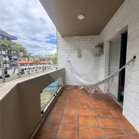 Apartamento à venda com 3 quartos, sendo 1 suíte,  em Vila Nova, Cabo Frio, RJ