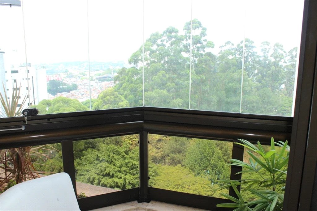 Apartamento à venda com 4 quartos, sendo 3 suítes, em Vila Suzana, São Paulo, SP