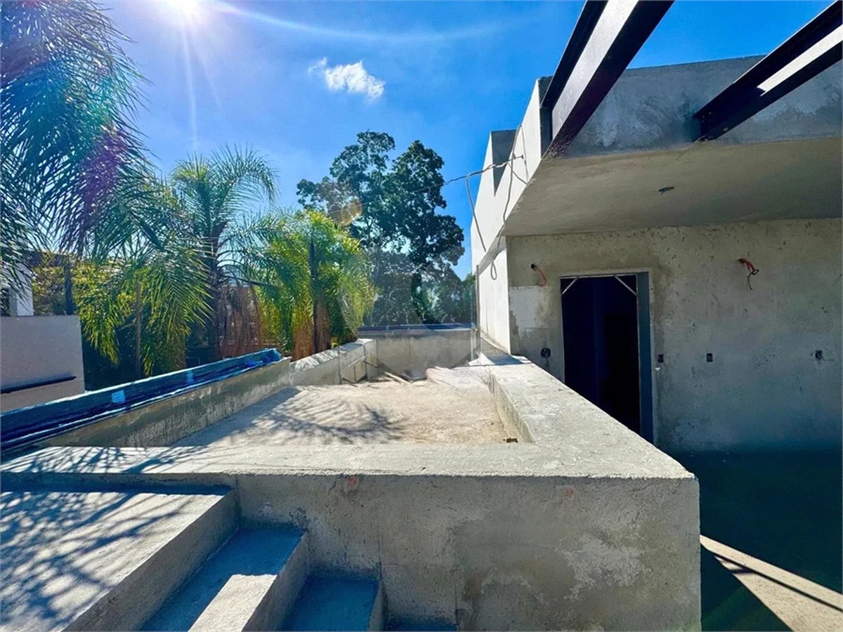 Casa em Condomínio 605M2, colado ao Clube Paineiras