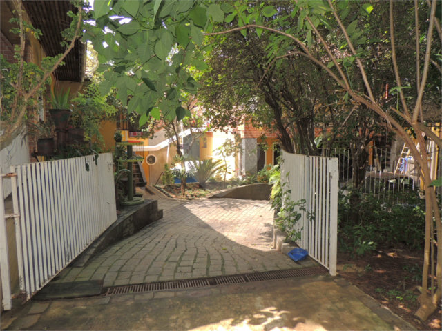 Casa à venda ou para alugar com 4 suítes em Santo Amaro, São Paulo, SP