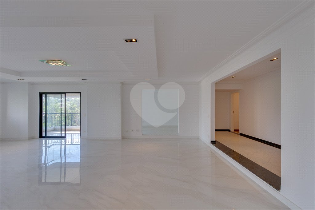 Apartamento à venda com 4 suítes em Jardim Marajoara, São Paulo, SP