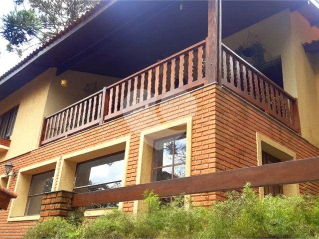 Casa à venda com 3 quartos, sendo 1 suíte,  no condomínio Jardim da Monntanha Ii, Mairiporã - SP