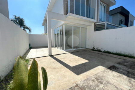 Casa à venda com 3 quartos, sendo 1 suíte, em Jardim Semiramis, Cotia, SP