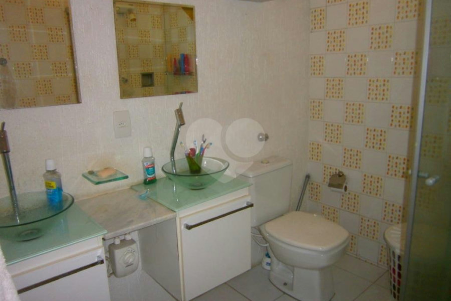 Casa à venda com 4 quartos, sendo 1 suíte, em Horto, São Paulo, SP