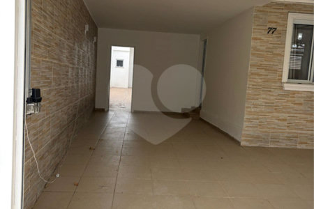 Casa à venda com 3 quartos, sendo 1 suíte, em Cidade Luiza, Jundiaí, SP