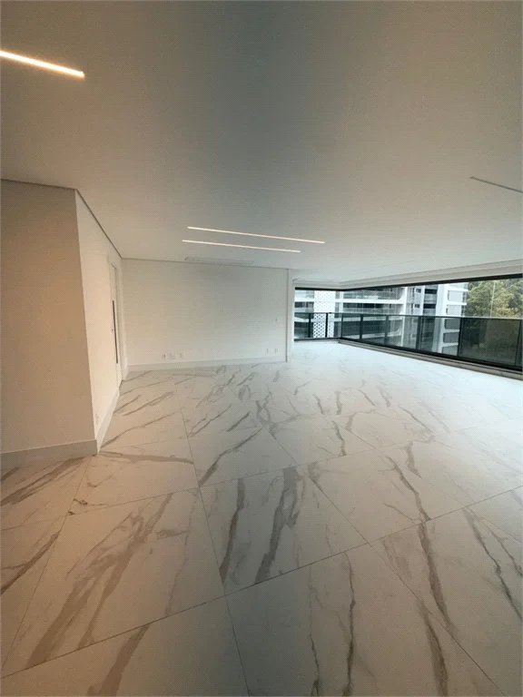 Apartamento para alugar com 4 suítes em Jardim Morumbi, São Paulo, SP