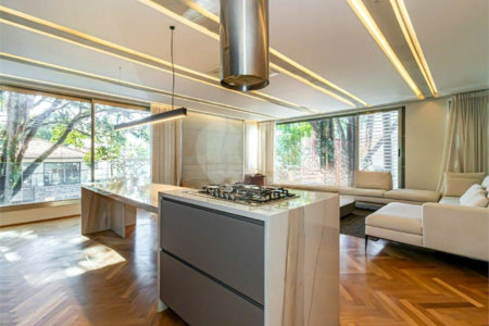 Casa à venda ou para alugar com 2 suítes no condomínio Praça Gabriel, São Paulo - SP
