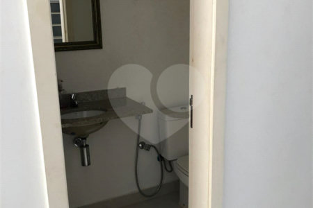 Casa à venda com 9 quartos, sendo 8 suítes, no condomínio Village Elisabete, Rio de Janeiro - RJ