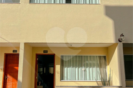 Casa à venda com 4 quartos, sendo 1 suíte, no condomínio Imperial Santa Cruz, Rio de Janeiro - RJ