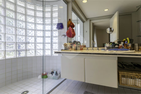 Apartamento para alugar com 1 suíte em Real Parque, São Paulo, SP