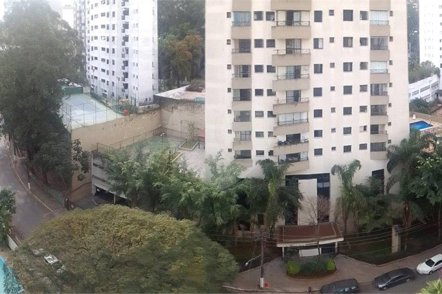 Apartamento à venda com 3 quartos, sendo 1 suíte, em Vila Andrade, São Paulo, SP
