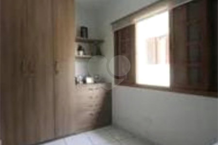 Sobrado à venda com 3 quartos, sendo 1 suíte, em Lar São Paulo, São Paulo, SP