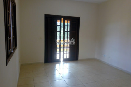 Casa para alugar com 3 quartos, sendo 1 suíte, em Vila Petrópolis, Atibaia, SP
