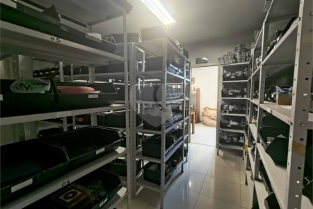 Prédio à venda em Cidade dos Bandeirantes, São Paulo, SP