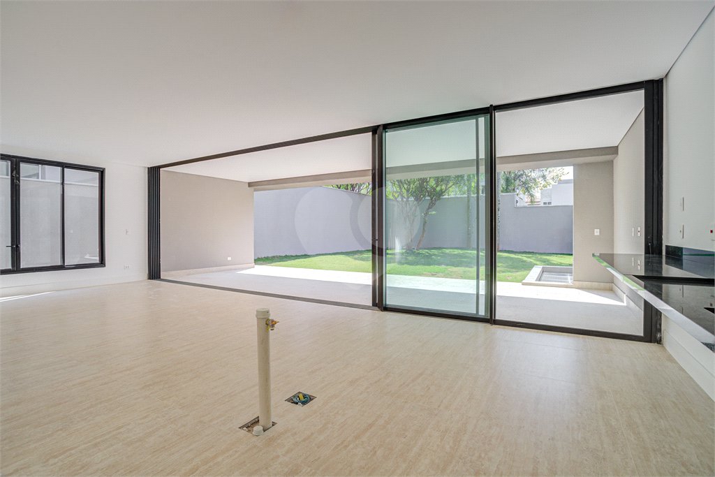 Casa à venda com 4 suítes no condomínio Hípica Max Garden, São Paulo - SP