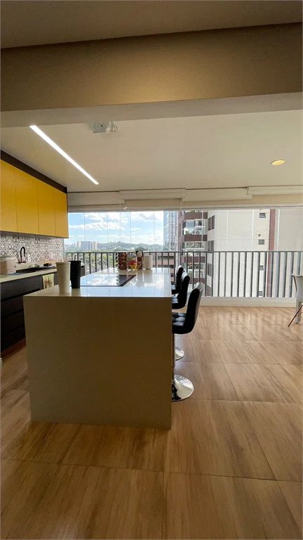Apartamento à venda com 4 quartos, sendo 2 suítes,  em Pinheiros, São Paulo, SP