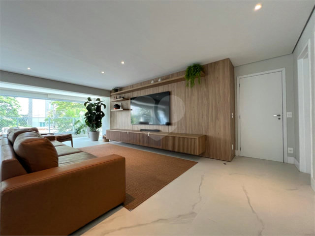 Apartamento à venda com 4 suítes em Santana, São Paulo, SP
