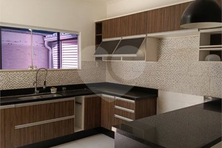 Casa à venda com 4 quartos, sendo 1 suíte, no condomínio Atlantico Sul, Rio de Janeiro - RJ