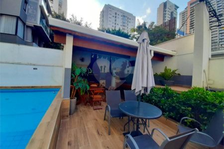 Apartamento para alugar com 3 quartos, sendo 1 suíte, em Vila Olímpia, São Paulo, SP