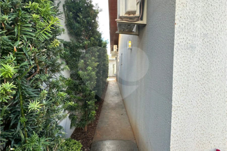 Casa à venda com 3 quartos, sendo 1 suíte,  em Jardim Estoril, Ponta Porã, MS