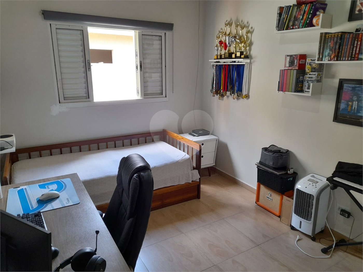 Sobrado à venda com 4 quartos, sendo 1 suíte, em Chora Menino, São Paulo, SP