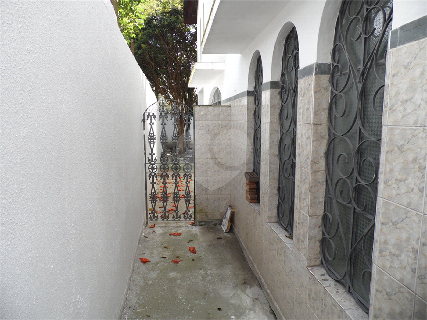 Casa à venda com 5 quartos, sendo 3 suítes, em Vila São Francisco, São Paulo, SP