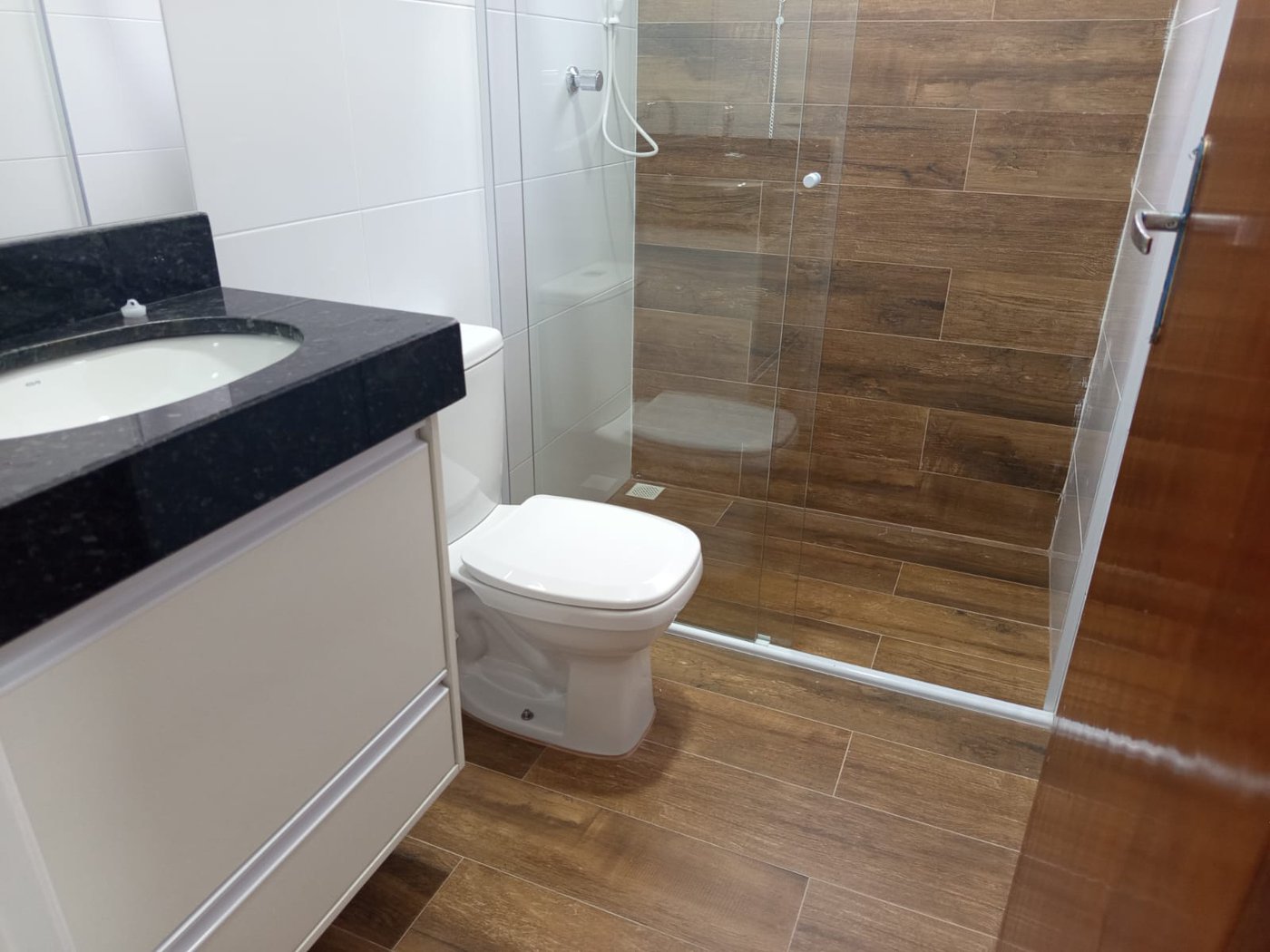 🌊✨ Oportunidade Única na Praia Grande – Casa Nova com Piscina a Apenas 390m do Mar! ✨🌊