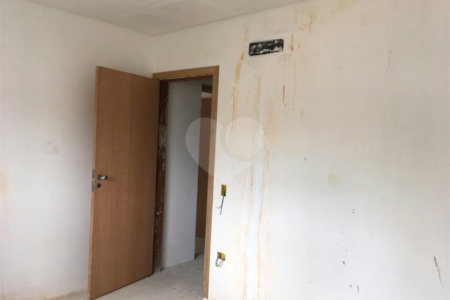 Casa à venda com 4 quartos, sendo 3 suítes,  em Vila Monumento, São Paulo, SP