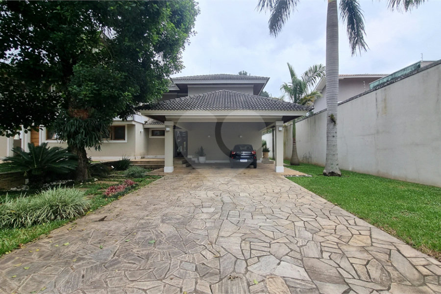 Casa à venda ou para alugar com 5 suítes em Serra da Cantareira, Mairiporã, SP
