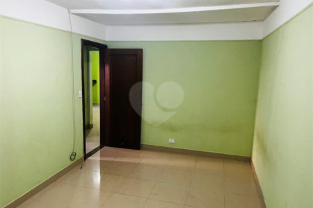 Casa Térrea à venda com 3 quartos em Vila Mazzei, São Paulo, SP