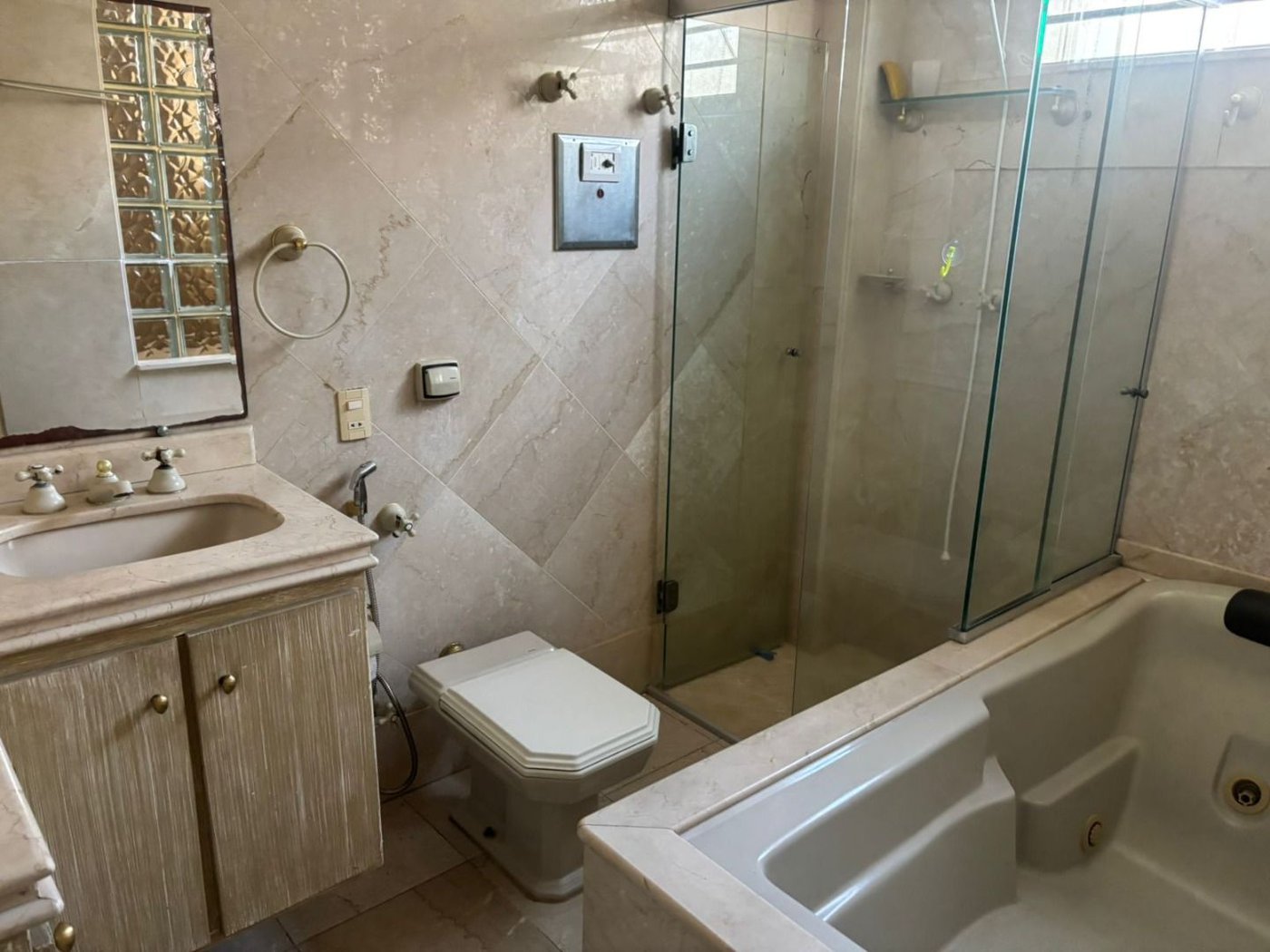 Casa com 3 dormitórios à venda, 330 m² por R$ 2.770.000,00 - Ponta da Praia - Santos/SP