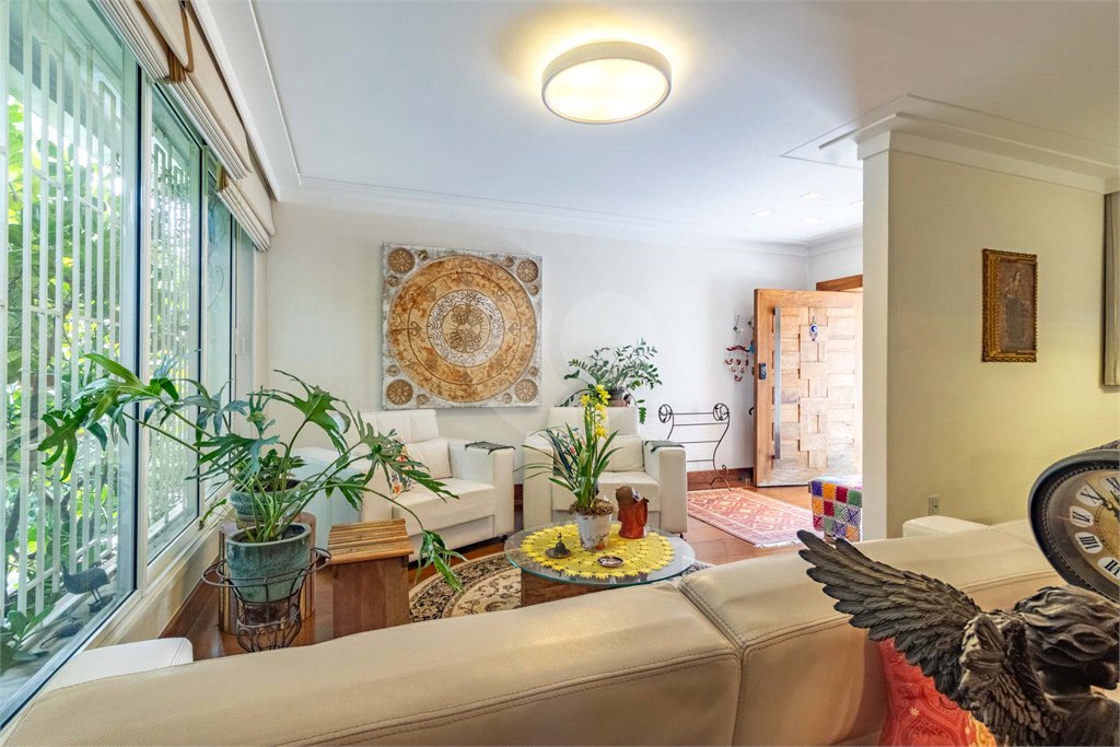 Casa à venda com 5 quartos, sendo 4 suítes, em Alto da Lapa, São Paulo, SP