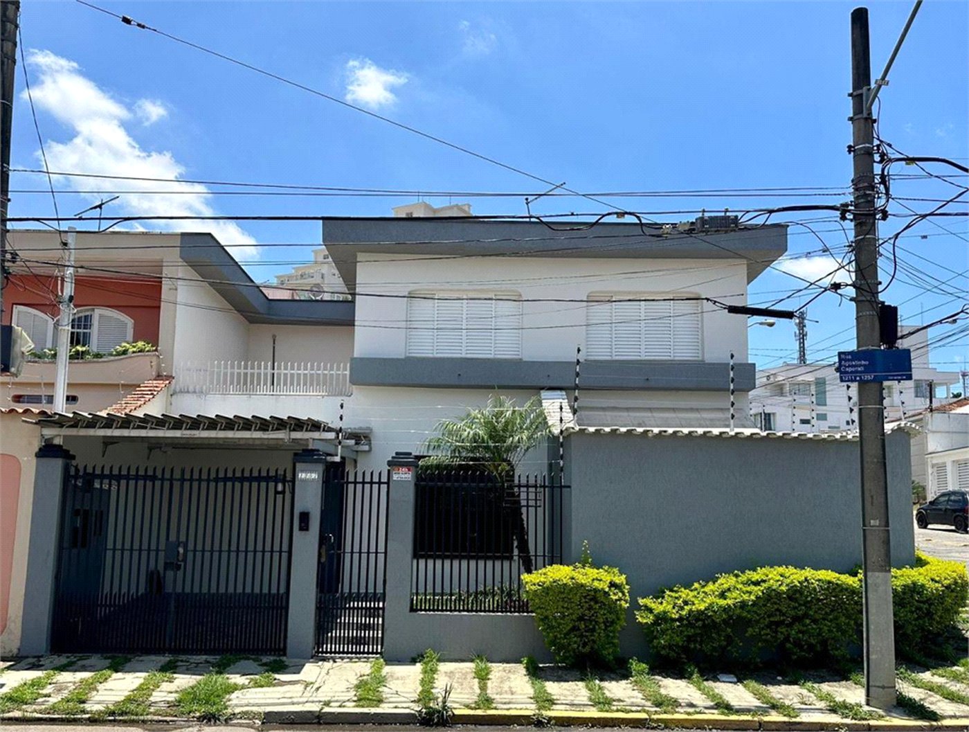 Casa à venda com 4 quartos, sendo 1 suíte, em Vila Oliveira, Mogi das Cruzes, SP