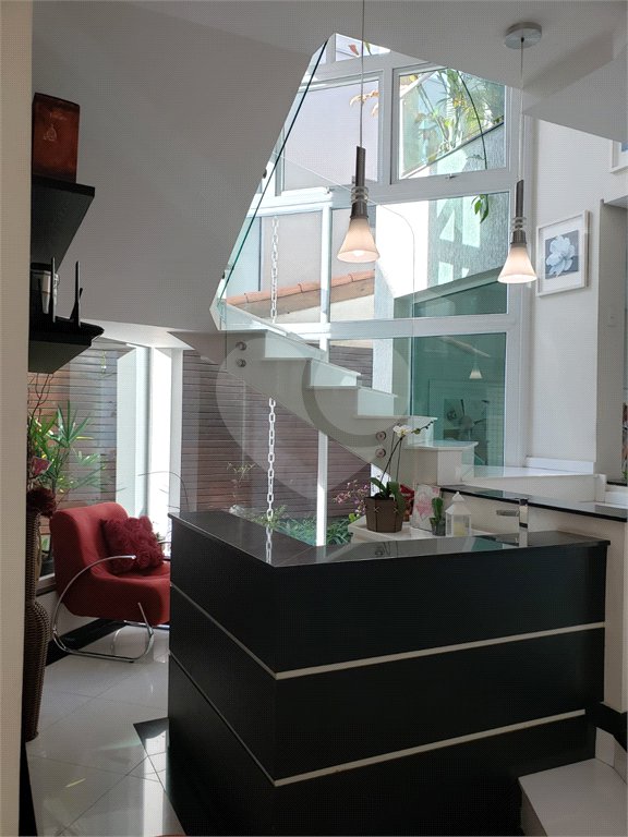 Casa à venda ou para alugar com 4 suítes no condomínio Suzano, Suzano - SP
