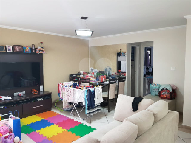 Casa à venda com 3 quartos, sendo 1 suíte,  no condomínio Res Azaléias, São Paulo - SP