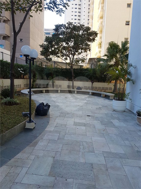 Apartamento para alugar com 2 quartos em Moema, São Paulo, SP