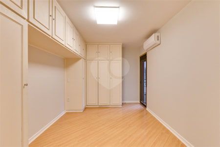Apartamento à venda com 3 suítes em Granja Julieta, São Paulo, SP