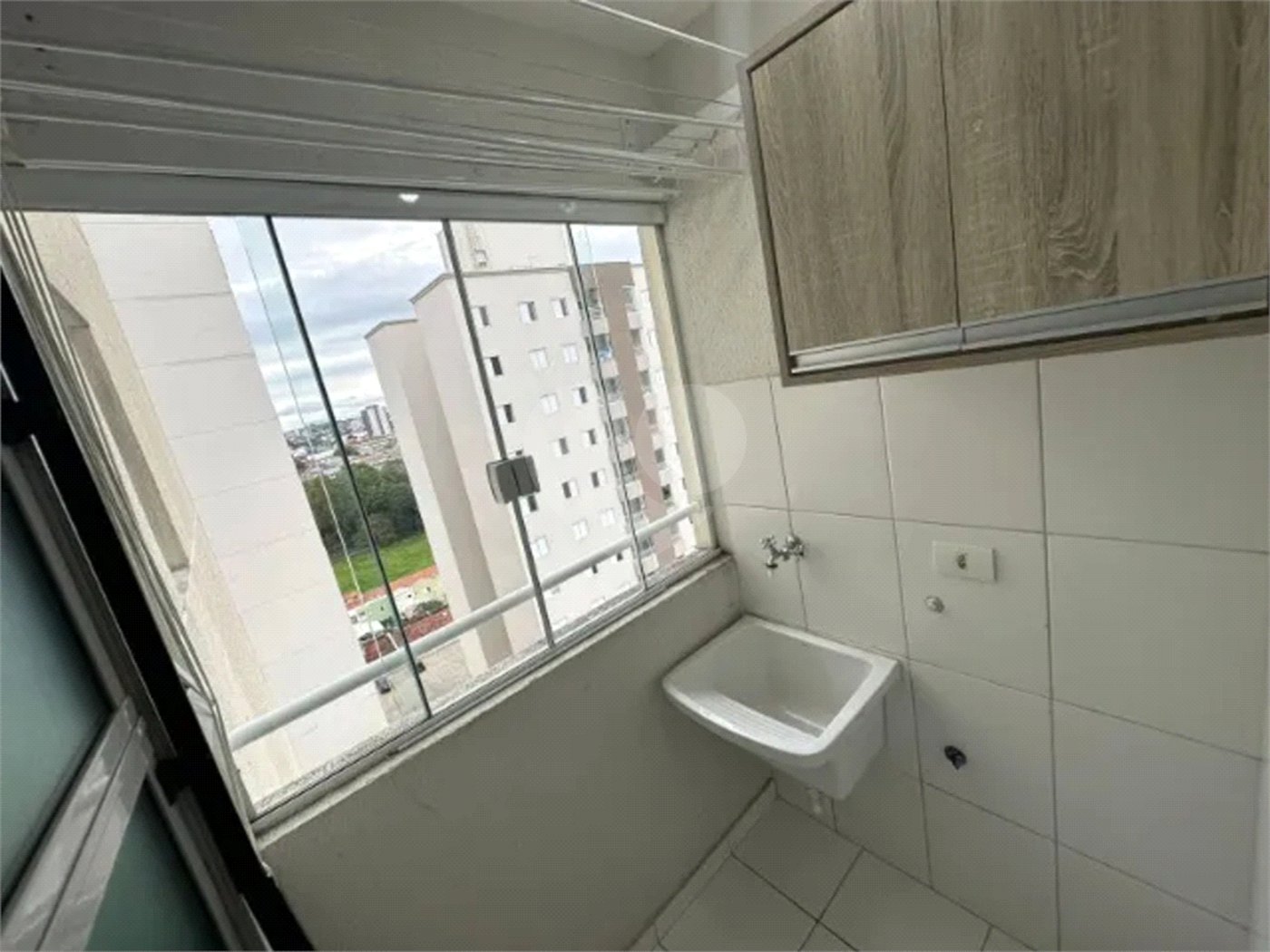 Apartamento à venda com 2 quartos, sendo 1 suíte, em Jardim Califórnia, Jacareí, SP