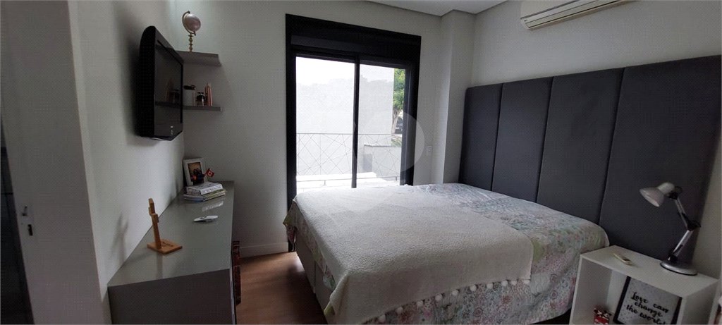 Casa à venda ou para alugar com 4 suítes no condomínio Figueira Garden, Atibaia - SP
