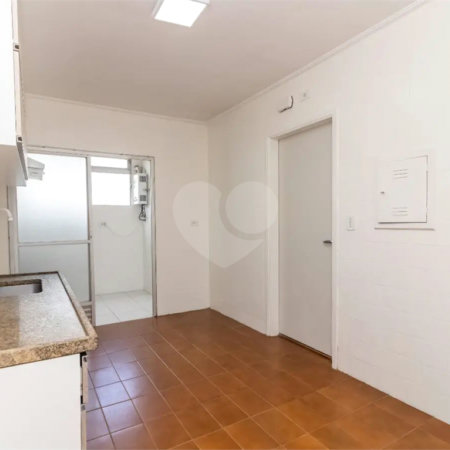 Apartamento à venda com 3 quartos em Moema, São Paulo, SP