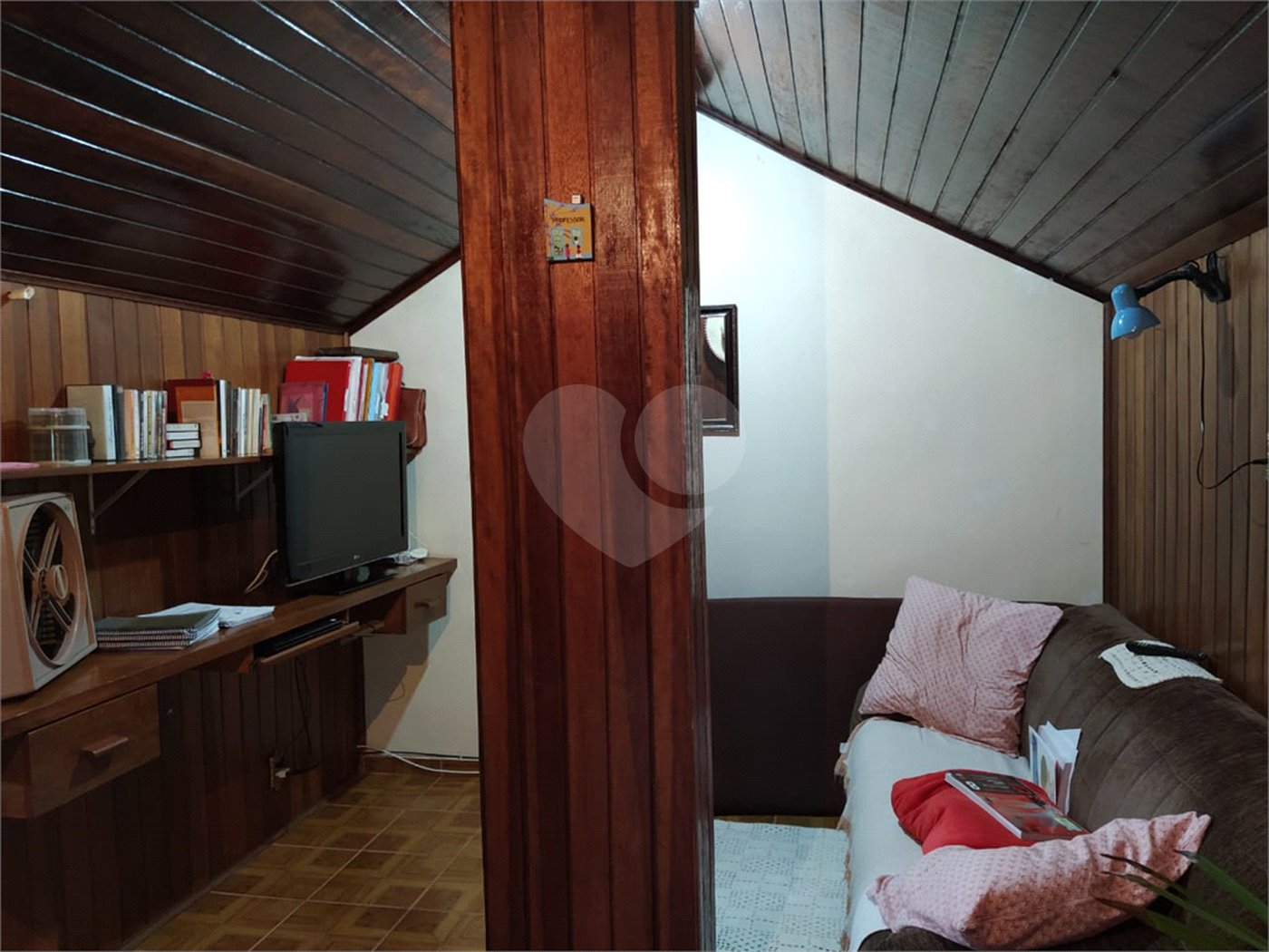Casa Térrea à venda com 3 quartos, sendo 1 suíte,  no Centro, Salesópolis, SP